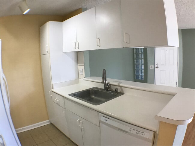 Building Photo - 271NKH