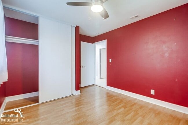 Building Photo - Scenic 4Bdm 2Ba Oasis with Panoramic Views...