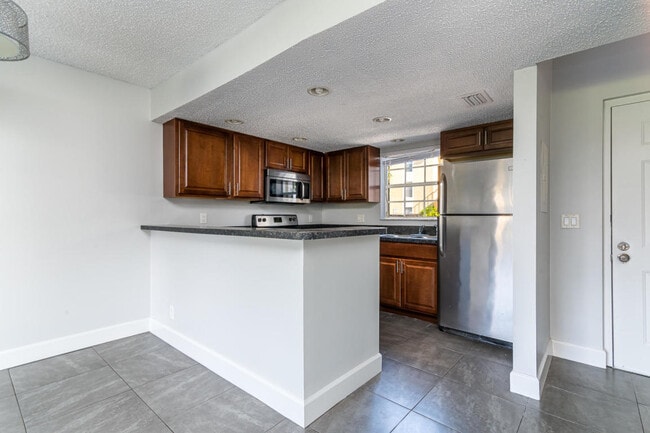 Building Photo - 6299 La Costa Dr