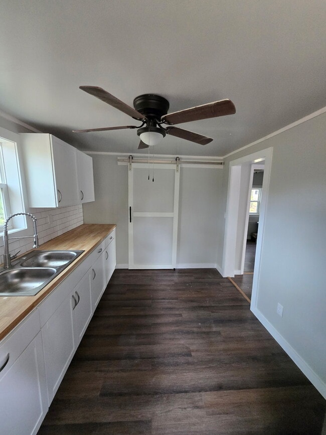 Building Photo - 7356 Old Cox Pike