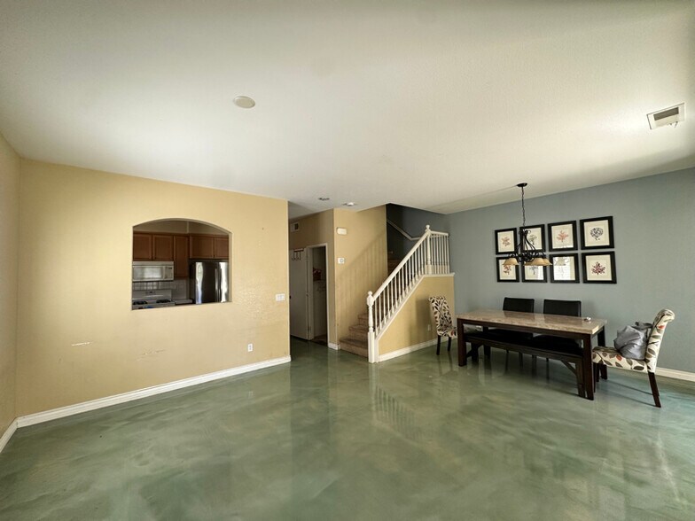 Building Photo - 1431 Trouville Ln