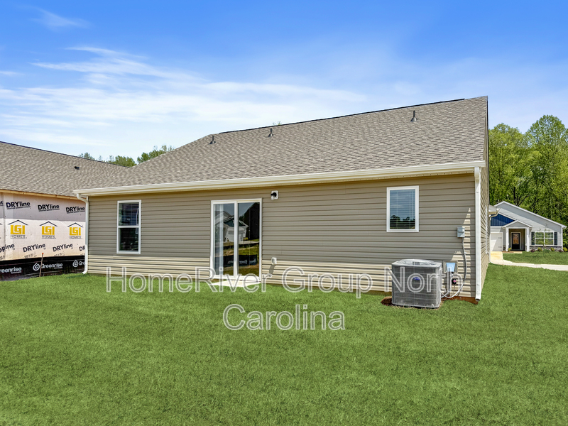 Building Photo - 3531 Clover Vly Dr