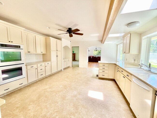 Building Photo - 5434 Monte Verde Dr