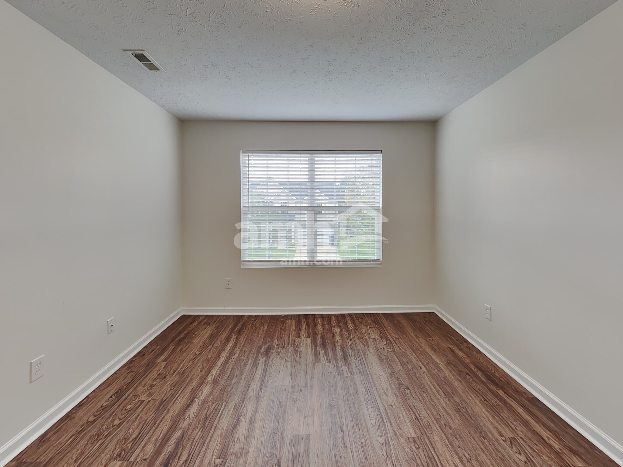 Building Photo - 19327 Fox Chase Dr