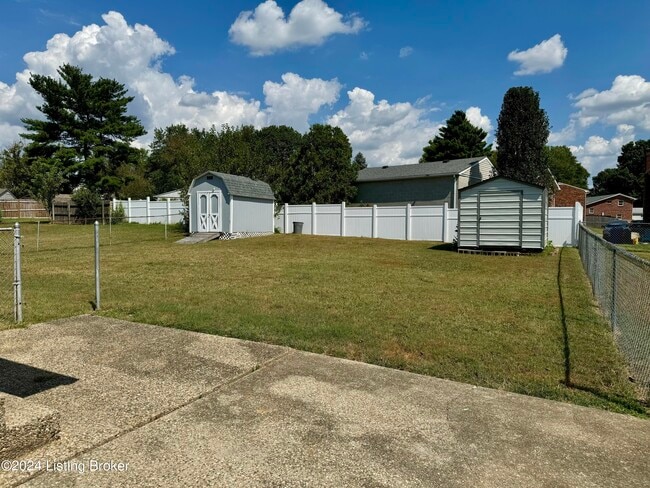 Building Photo - 8413 Cloverport Dr
