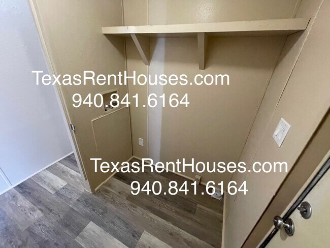 Building Photo - Great Home Available Now!! Furnished or Unfurnished