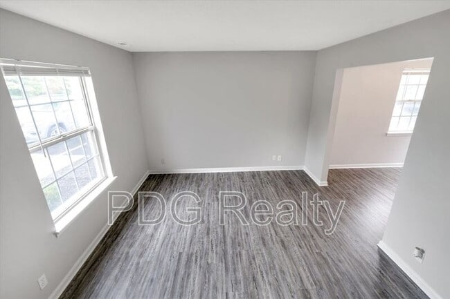 Building Photo - 12014 Morningside Dr
