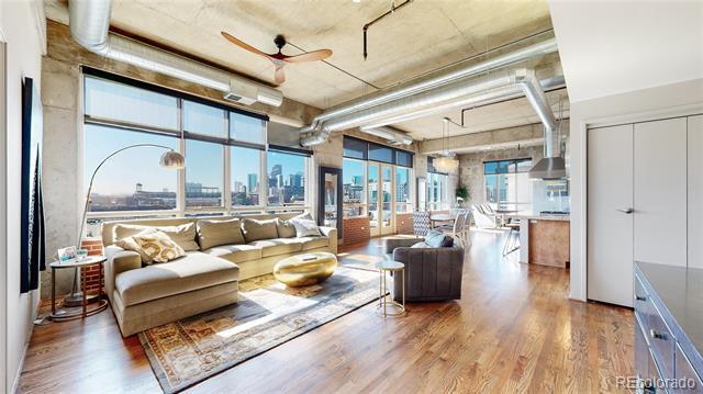 Building Photo - 2000 Little Raven St