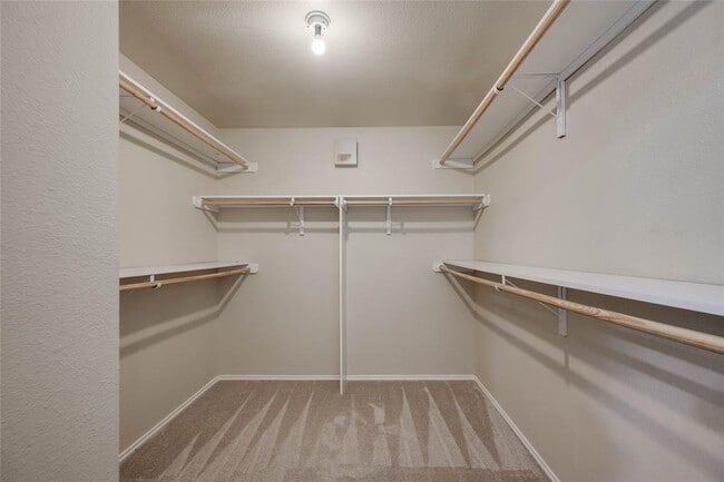 Building Photo - 8621 Neider Dr