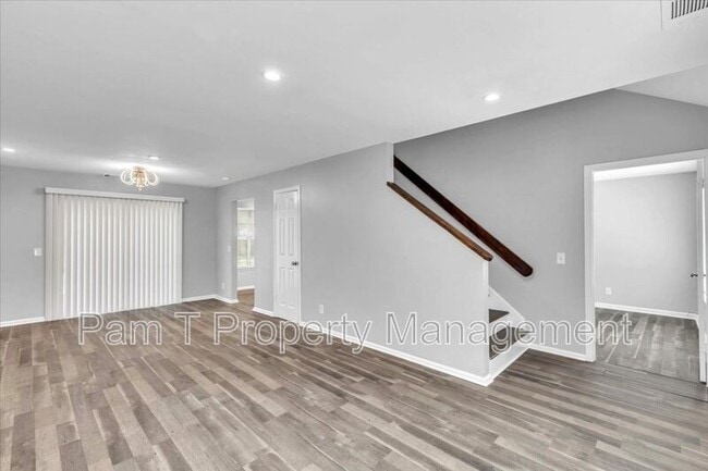 Building Photo - 234 Forest Ridge Dr