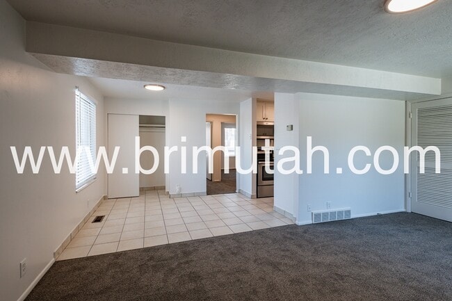 Building Photo - 4817 S 1740 E