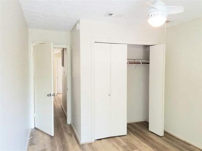 Building Photo - 9315 Bristlebrook Dr