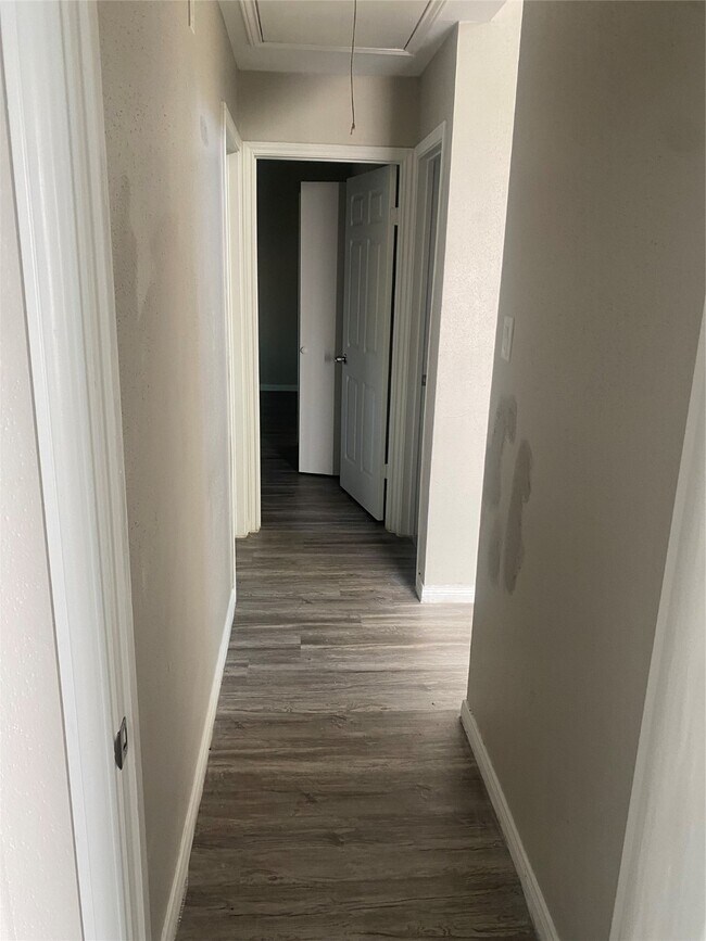 Building Photo - 7519 San Benito Dr