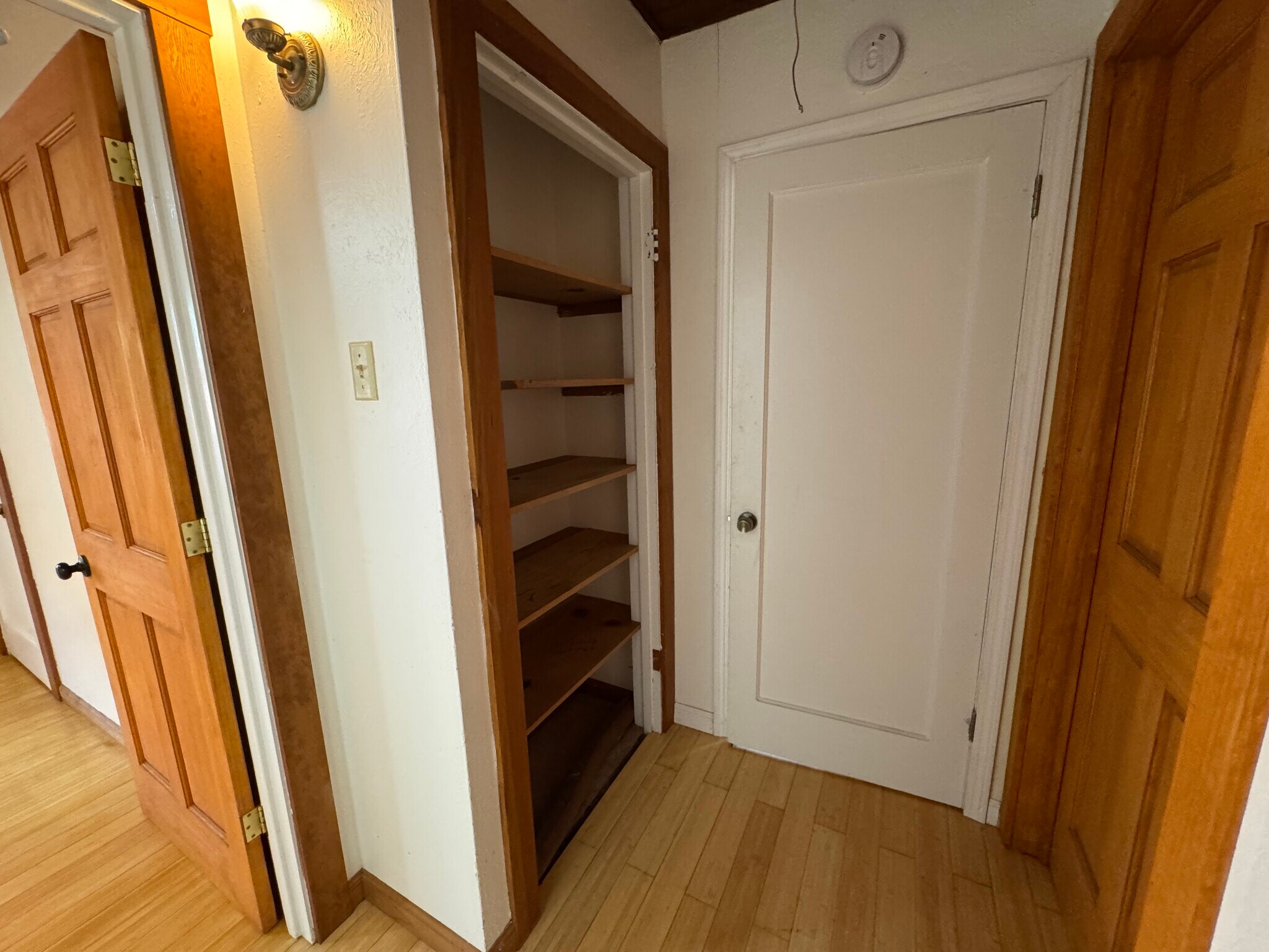 Building Photo - 3819 Linden Ln