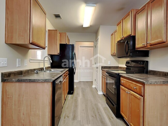 Building Photo - 134 Aquinnah Dr