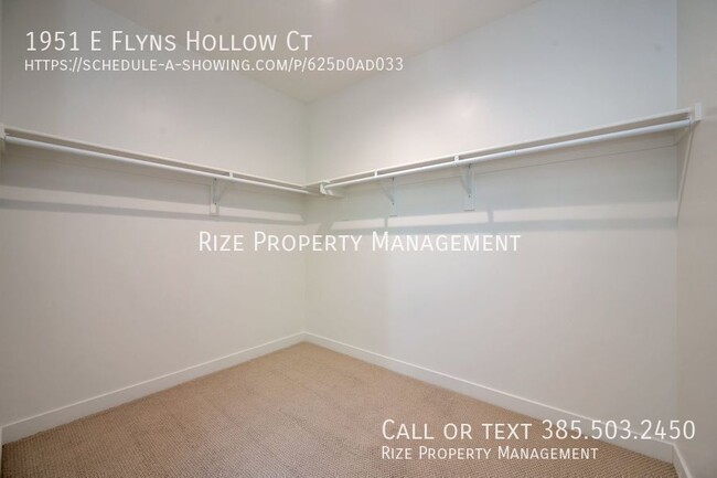 Building Photo - 1951 Flyns Hollow Ct