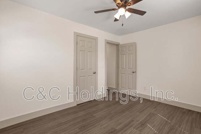 Building Photo - 104 S 195th E Ave