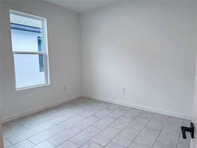 Building Photo - 4521 NW 37th St Rd