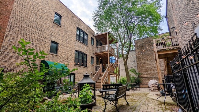 Building Photo - 4011 N Avers Ave