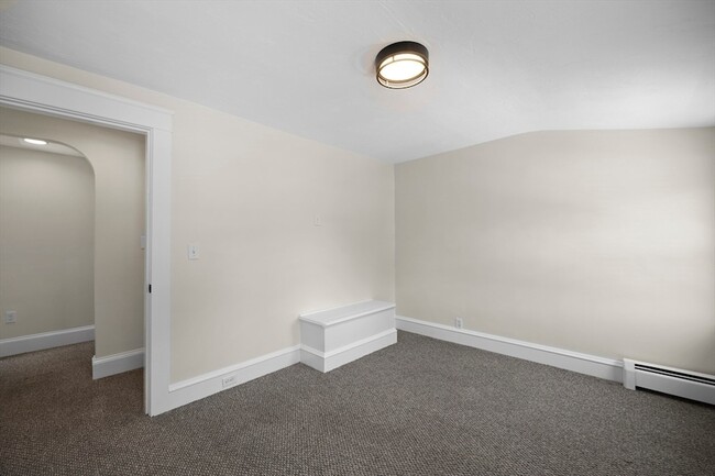 Building Photo - 34 Ricard St