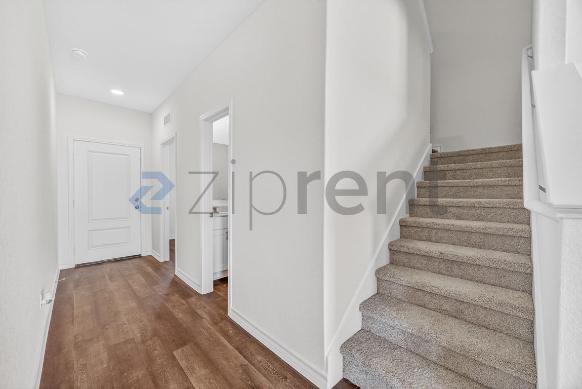 Building Photo - 11816 Red Burro