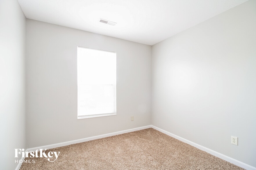 Building Photo - 17 Shady Creek Ln