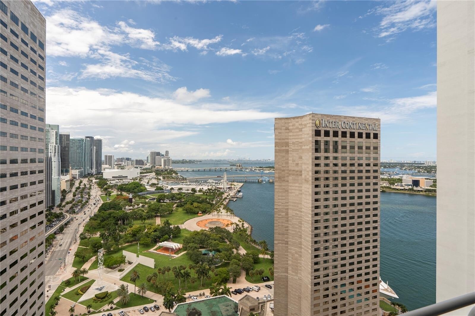 Building Photo - 325 S Biscayne Blvd