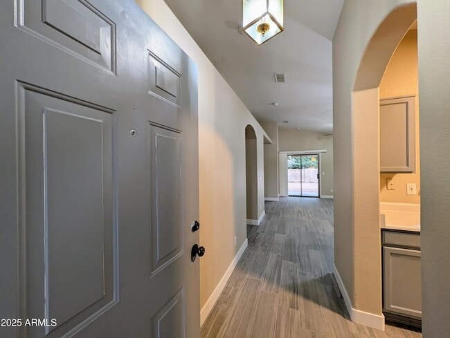 Building Photo - 7059 W Gardenia Ave