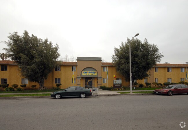 Building Photo - Villa Oliva