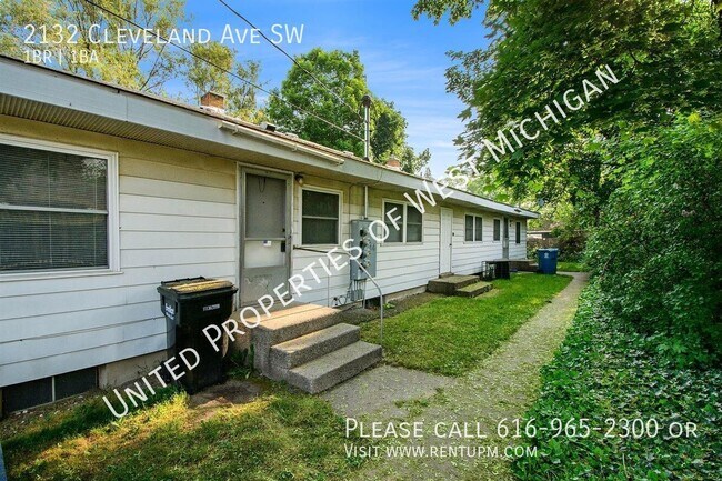 Building Photo - 2132 Cleveland Ave SW