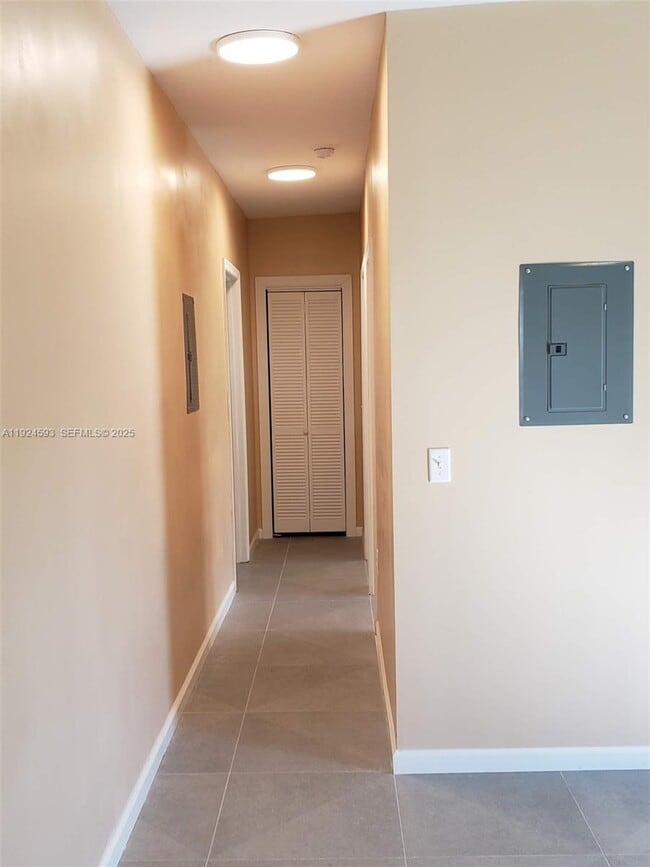 Building Photo - 5800 New Tampa Hwy