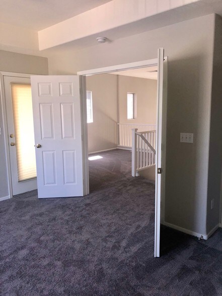 Building Photo - 705 Respectful Ridge Ave