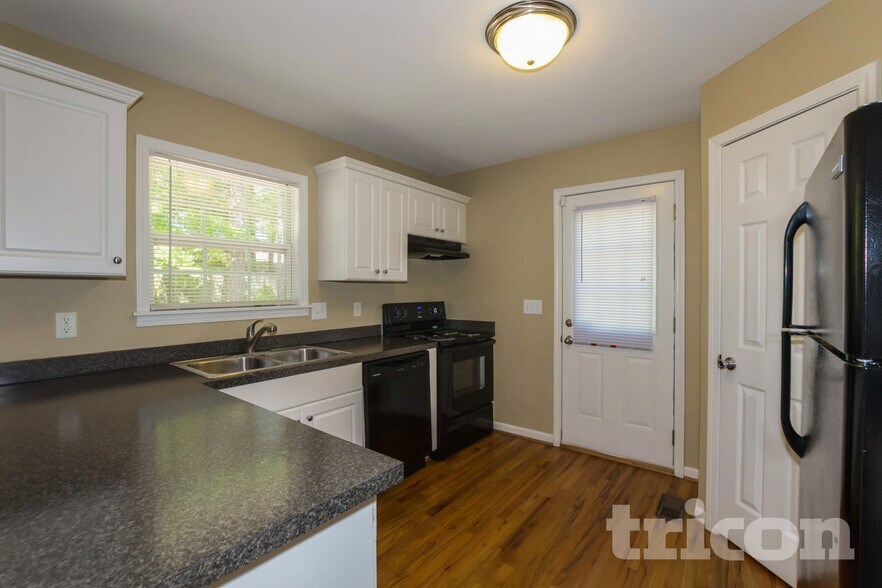 Building Photo - 125 St Andrews Pl Dr