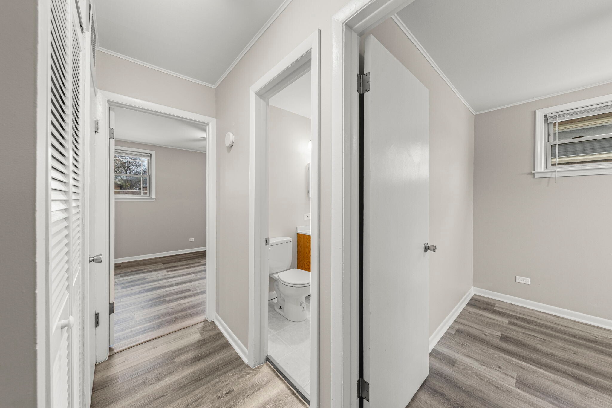 Building Photo - 5441 Benton Ave