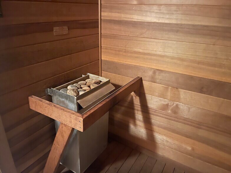 Building Photo - 2865 Sundown Ln