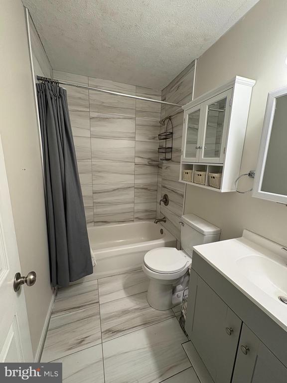 Building Photo - 39564 Potomac Ave