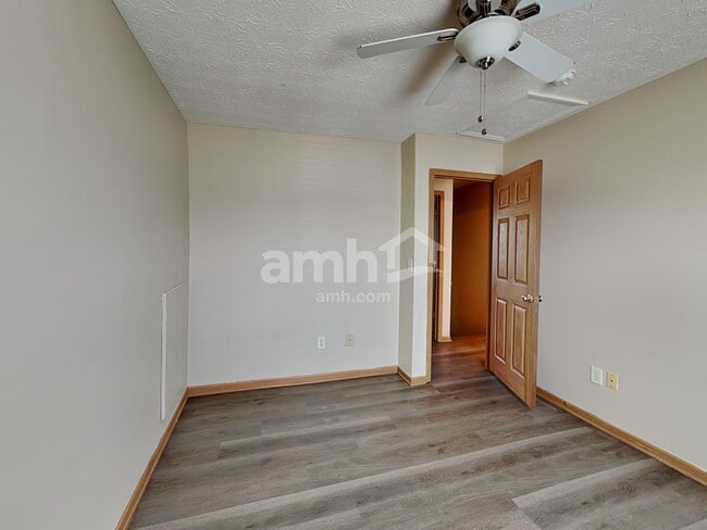 Building Photo - 2194 Dry Ridge Ct