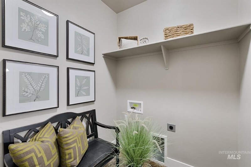 Building Photo - 1115 W Olds River Dr