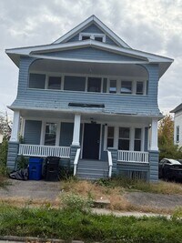 Building Photo - 12706 Parkhill Ave