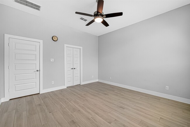 Building Photo - 151 Nightshade St