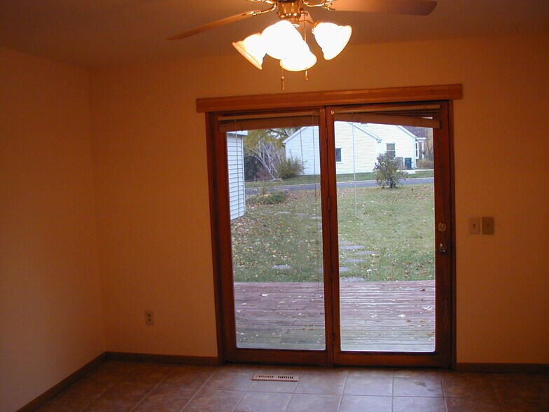 Building Photo - 4142 School Rd