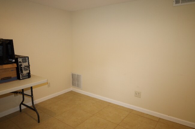 Building Photo - 4317 Lavista Rd