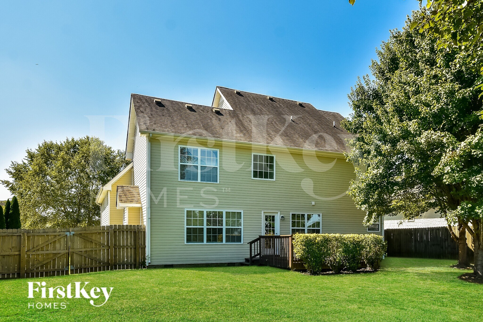 Building Photo - 1161 Castlewood Dr