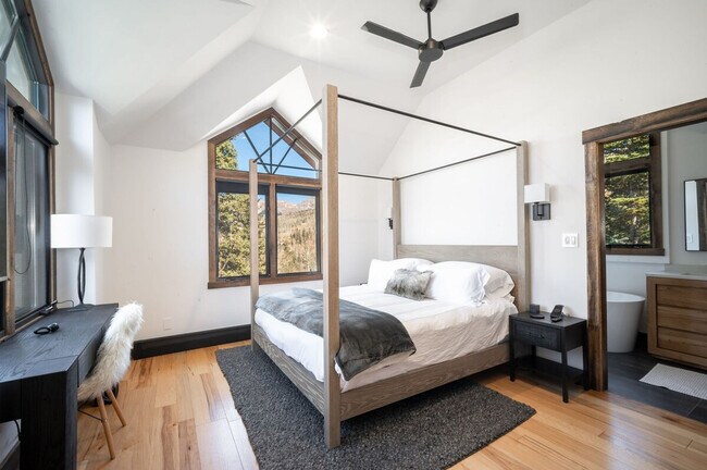 Building Photo - 116 Winterleaf Dr