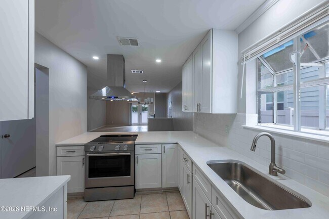 Building Photo - 176 East Coast Dr