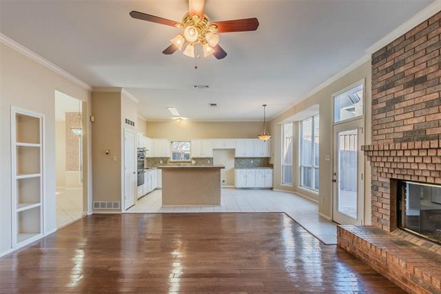 Building Photo - 313 Meadowood Ln