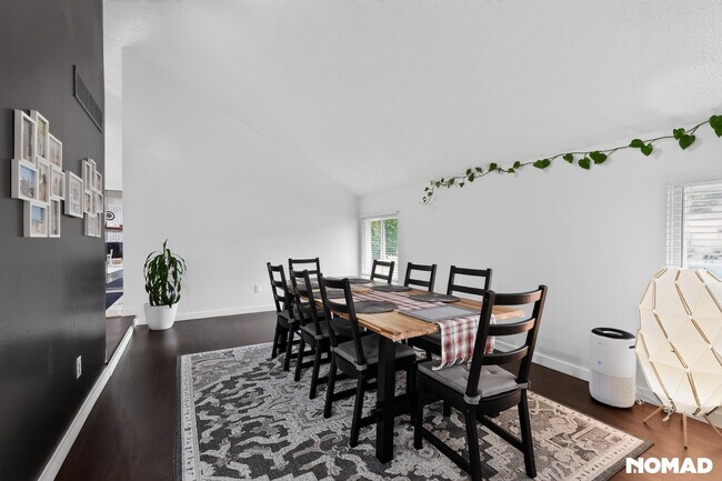 Building Photo - 1225 Whittier Dr