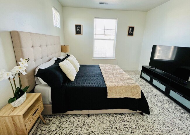 Building Photo - Comfortable 3 Bed / 2 Bath Home Available in Lehi