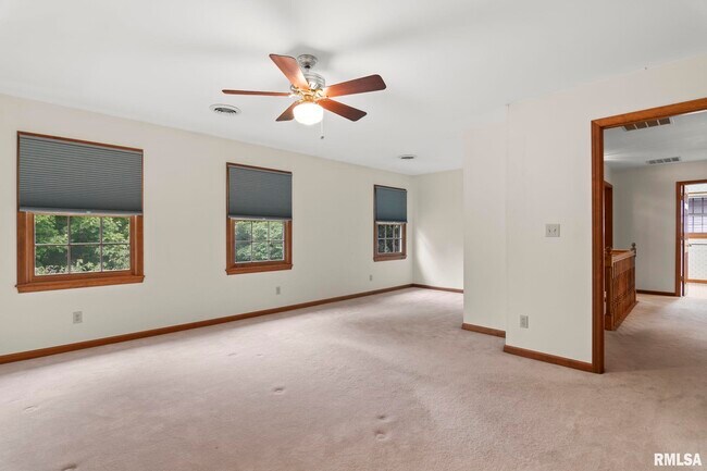 Building Photo - 1616 Hunter Ridge Dr