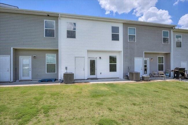 Building Photo - 2177 River Park Ct